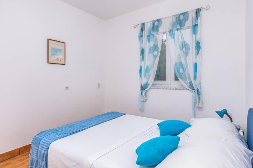 Apartment Mira 3 Климно Екстериор снимка