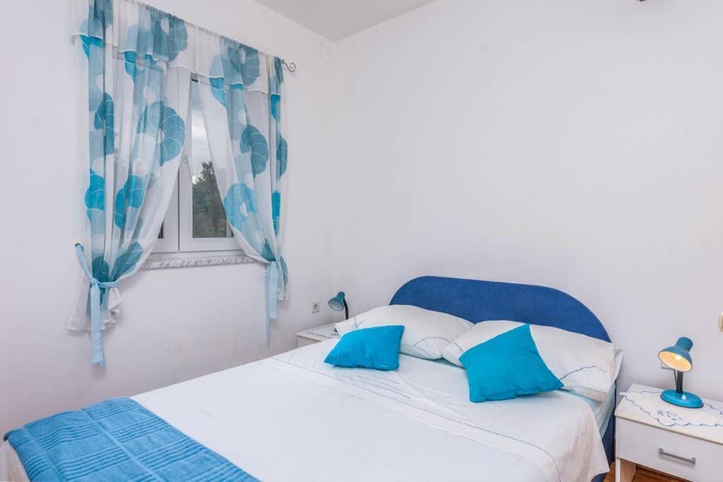 Apartment Mira 3 Климно Екстериор снимка